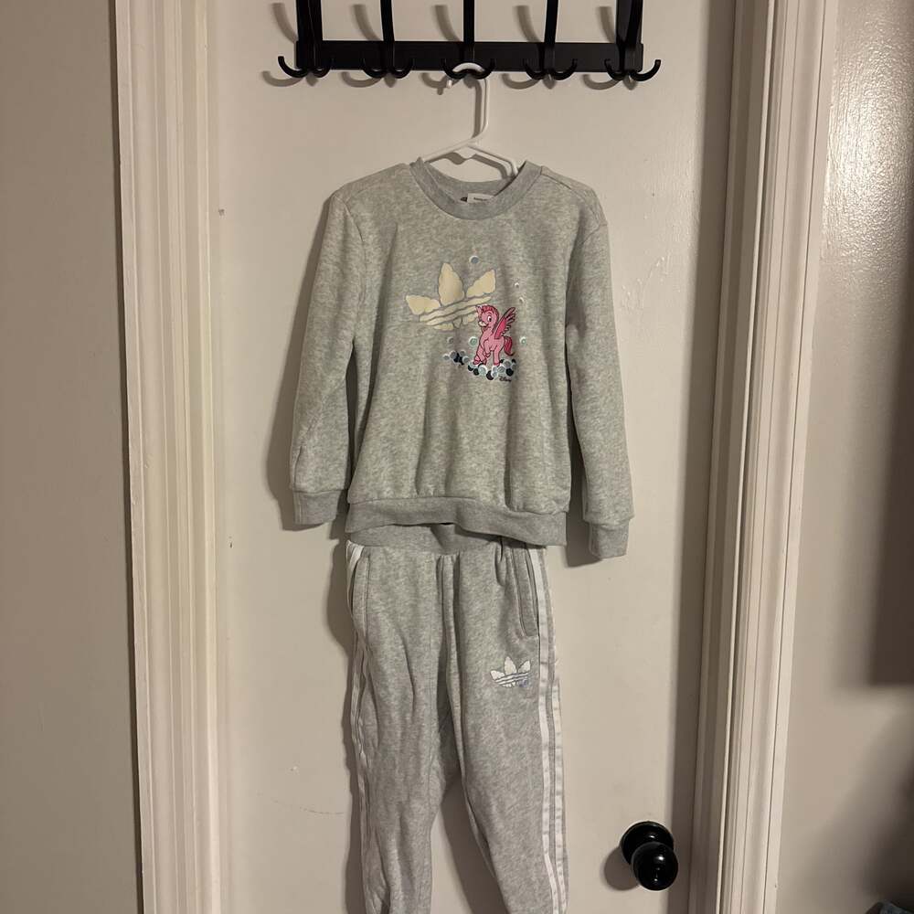 Adidas x Disney Fantasia Crew Set 5T